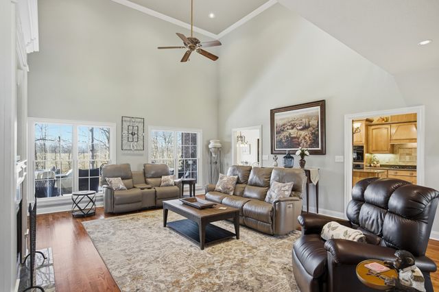 4172 Ironwood Dr, Greenbrier, TN 37073