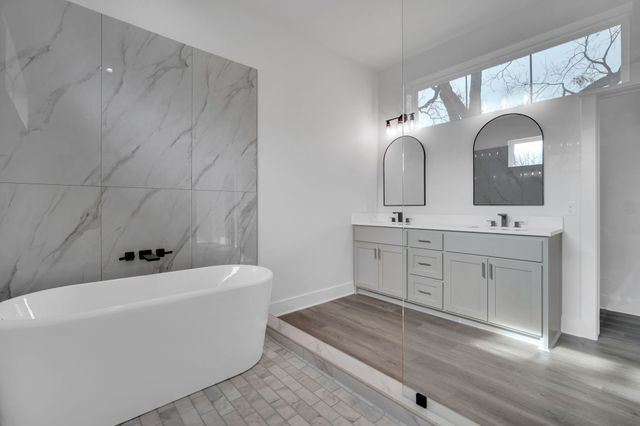 201 Rosa Street, Waxahachie, TX 75165