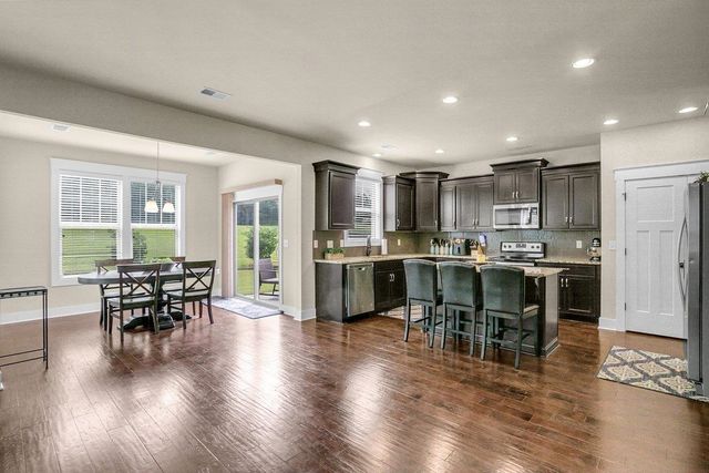 128 Summer Oak Lane, Simpsonville, SC 29680