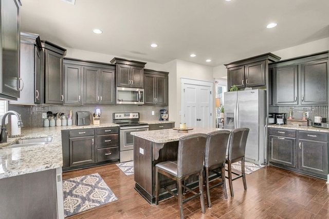 128 Summer Oak Lane, Simpsonville, SC 29680