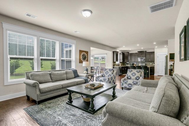 128 Summer Oak Lane, Simpsonville, SC 29680