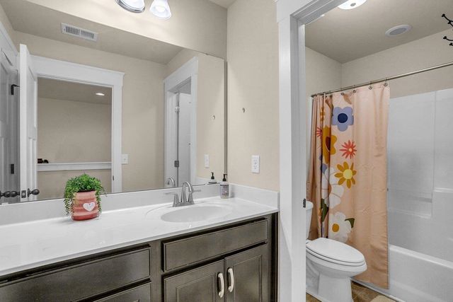 128 Summer Oak Lane, Simpsonville, SC 29680