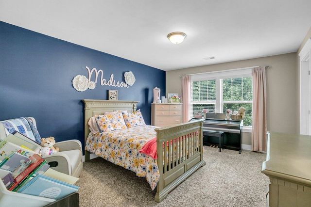 128 Summer Oak Lane, Simpsonville, SC 29680