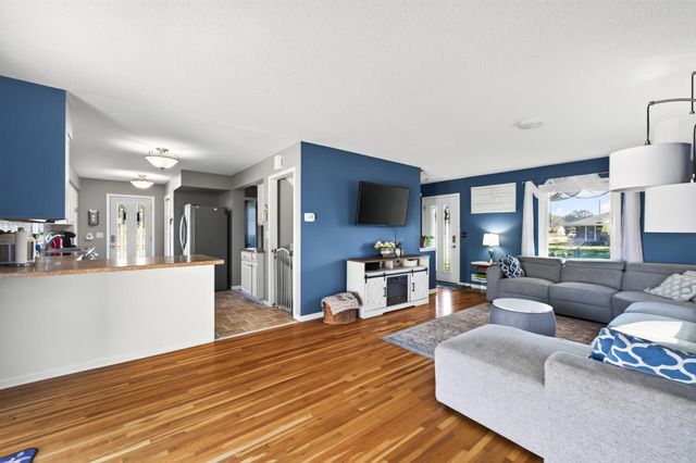 401 108th Lane NW, Coon Rapids, MN 55448