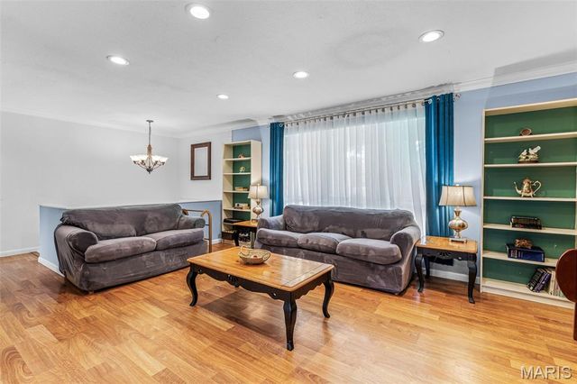 2825 Gettysburg Estates Drive, St Louis, MO 63129