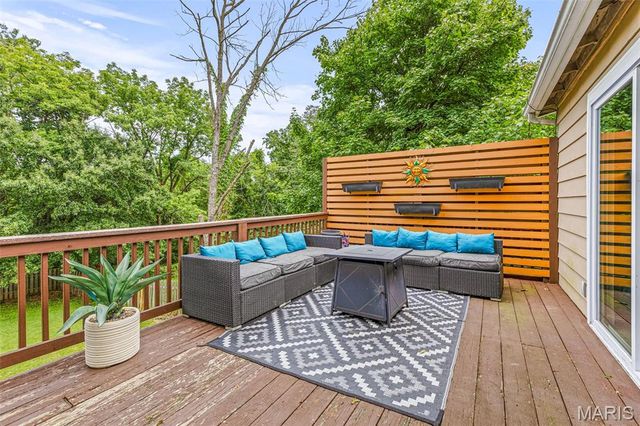 2825 Gettysburg Estates Drive, St Louis, MO 63129