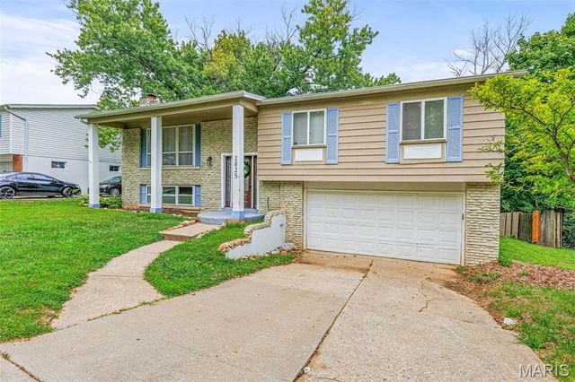 2825 Gettysburg Estates Drive, St Louis, MO 63129
