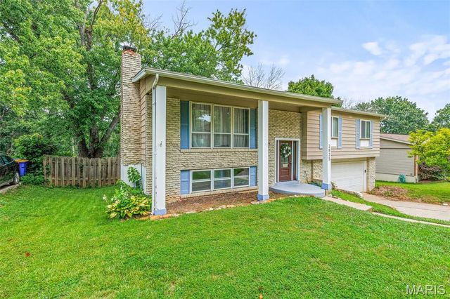 2825 Gettysburg Estates Drive, St Louis, MO 63129