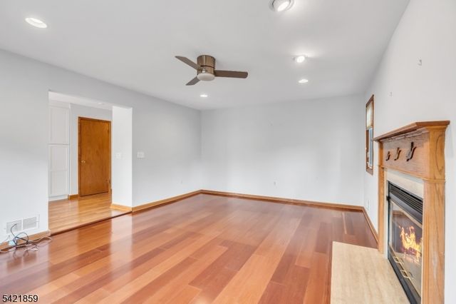 15 Conard Ct, Hillsborough Twp., NJ 08844