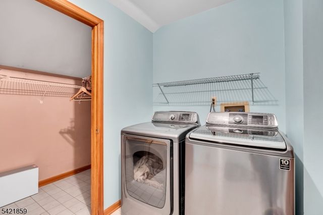 15 Conard Ct, Hillsborough Twp., NJ 08844