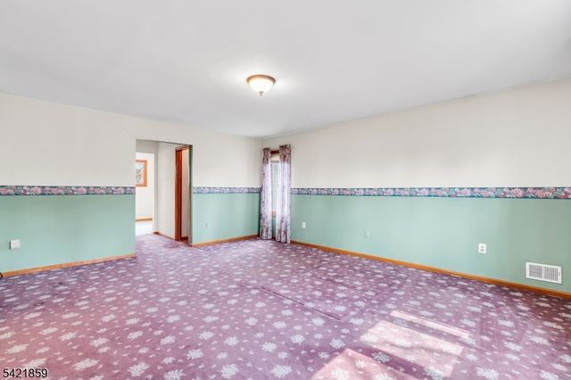 15 Conard Ct, Hillsborough Twp., NJ 08844
