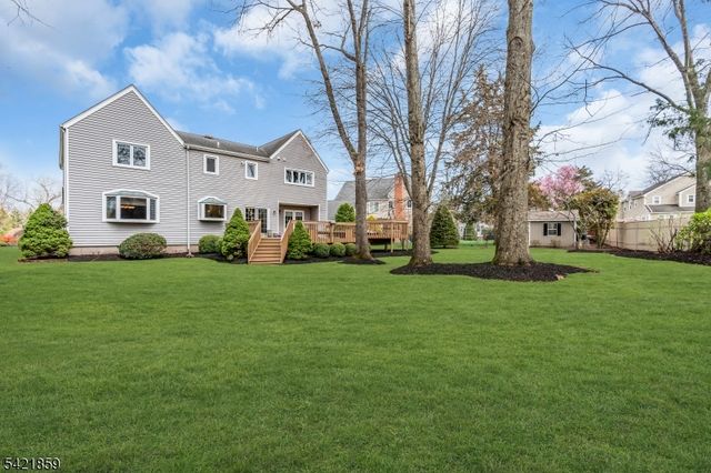 15 Conard Ct, Hillsborough Twp., NJ 08844