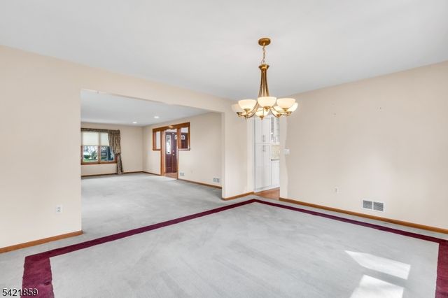 15 Conard Ct, Hillsborough Twp., NJ 08844