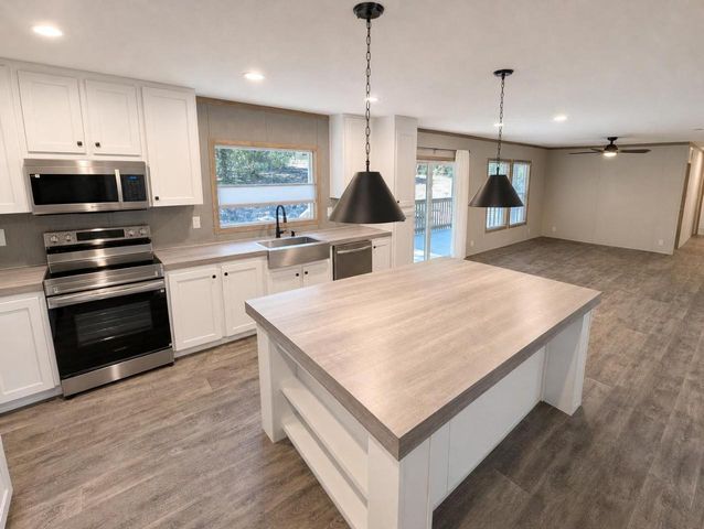 8806 Thunderbird RD, Austin, TX 78736