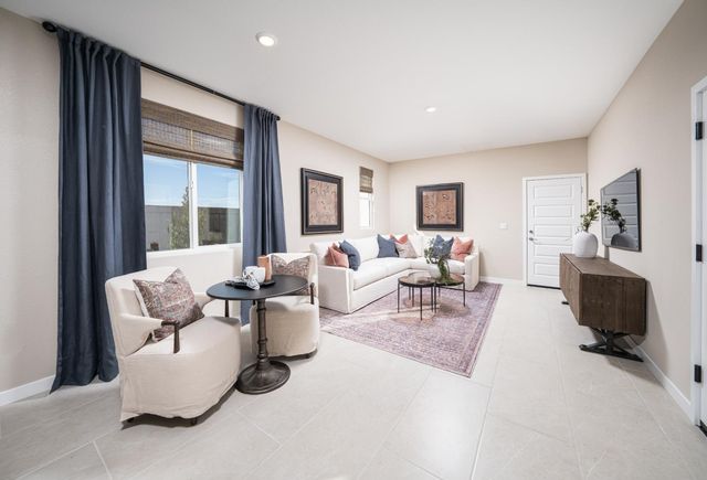 6819 W Oyster Point Ln, Stockton, CA 95219