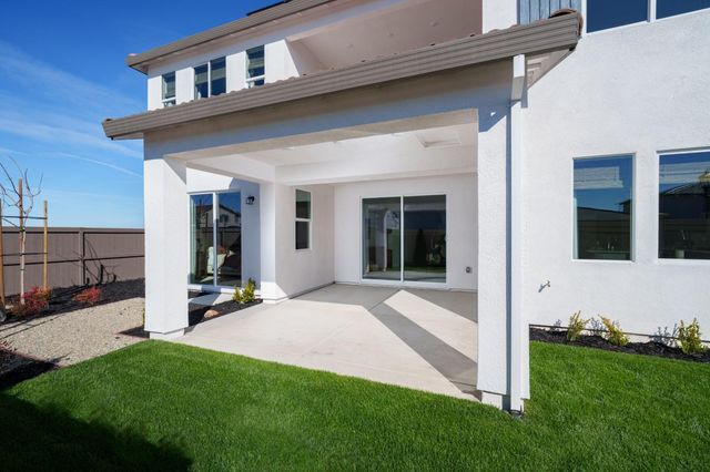 6819 W Oyster Point Ln, Stockton, CA 95219