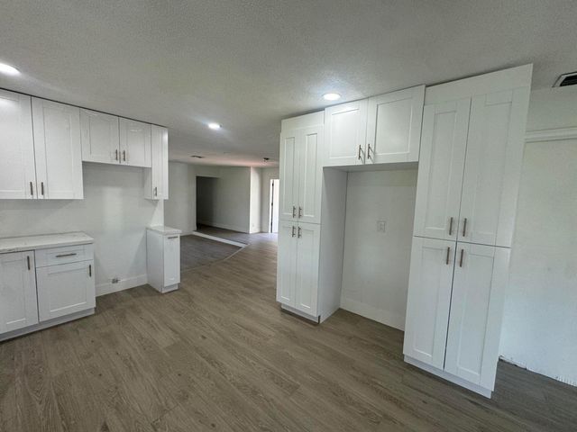 6260 SW 6th Street, Margate, FL 33068