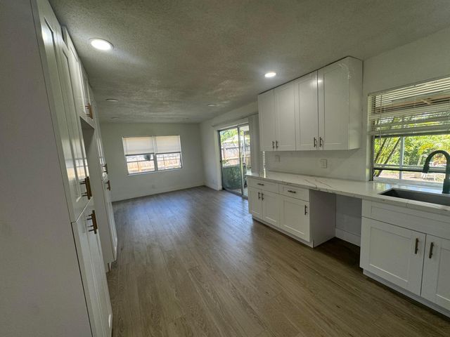 6260 SW 6th Street, Margate, FL 33068