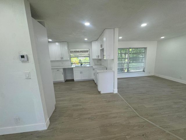 6260 SW 6th Street, Margate, FL 33068