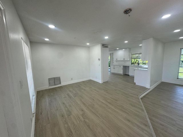 6260 SW 6th Street, Margate, FL 33068