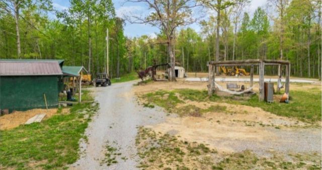 195 Roddy Springs Rd, Tracy City, TN 37387