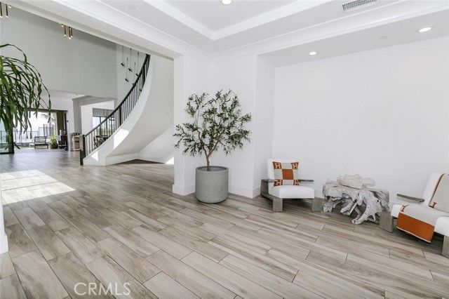 20300 W Windsor Lane, Northridge (los Angeles), CA 91326