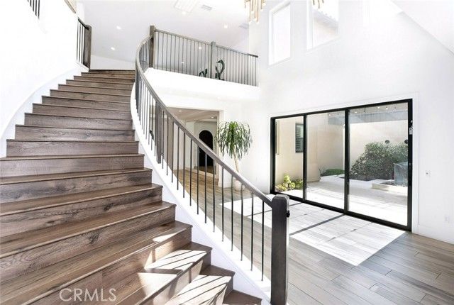 20300 W Windsor Lane, Northridge (los Angeles), CA 91326