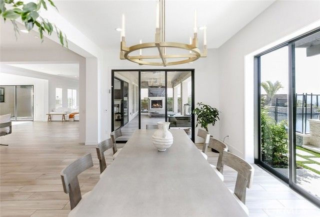 20300 W Windsor Lane, Northridge (los Angeles), CA 91326