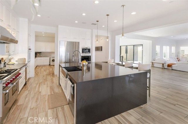 20300 W Windsor Lane, Northridge (los Angeles), CA 91326