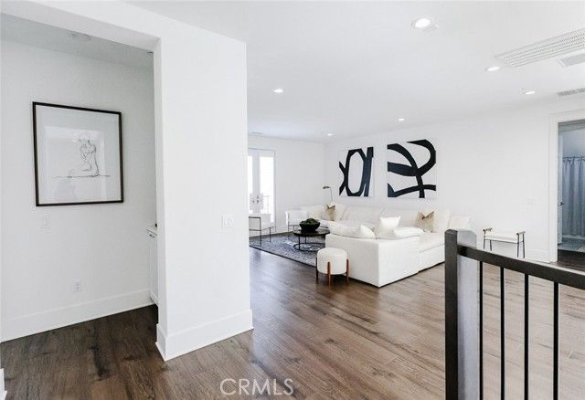 20300 W Windsor Lane, Northridge (los Angeles), CA 91326