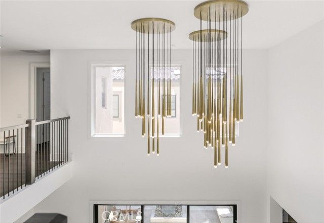 20300 W Windsor Lane, Northridge (los Angeles), CA 91326