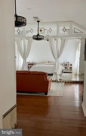 1721 N 72ND ST, Philadelphia, PA 19151