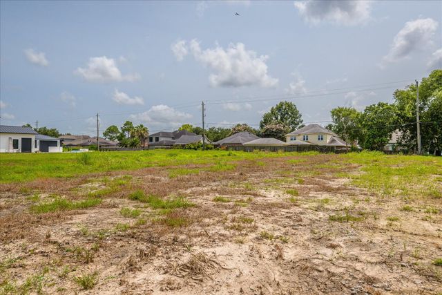 1618 Crown Oaks Court, Pearland, TX 77581