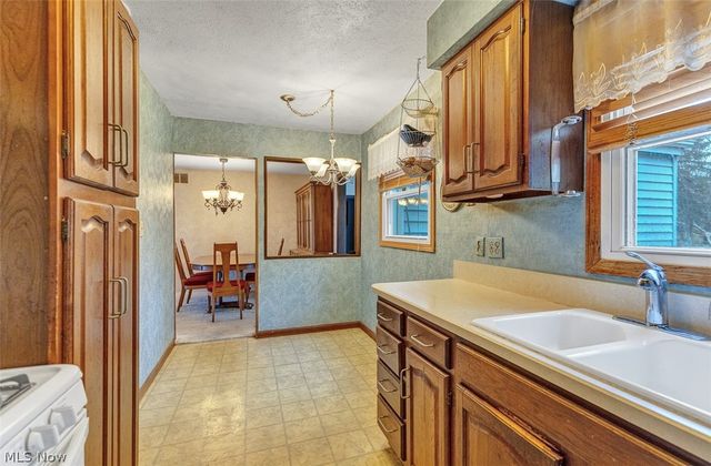 1231 Ranchland Drive, Mayfield Heights, OH 44124