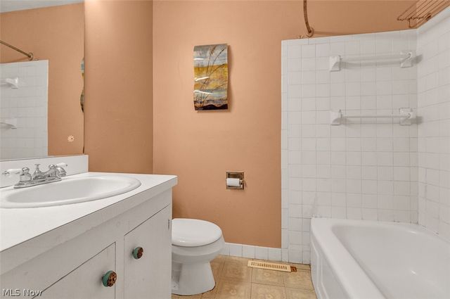 1231 Ranchland Drive, Mayfield Heights, OH 44124