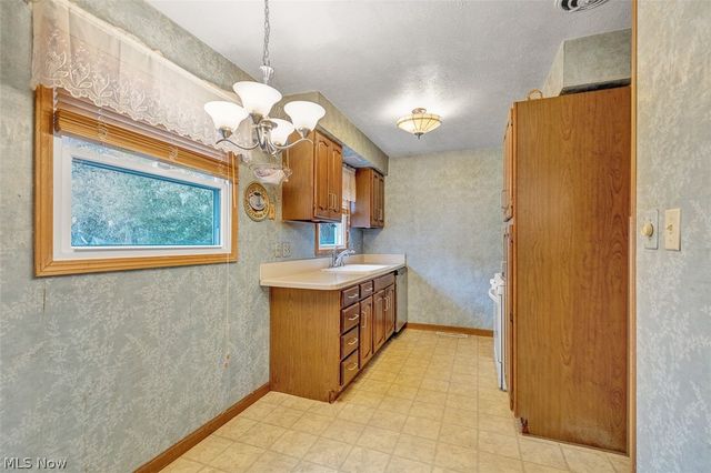 1231 Ranchland Drive, Mayfield Heights, OH 44124