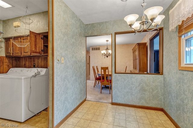 1231 Ranchland Drive, Mayfield Heights, OH 44124