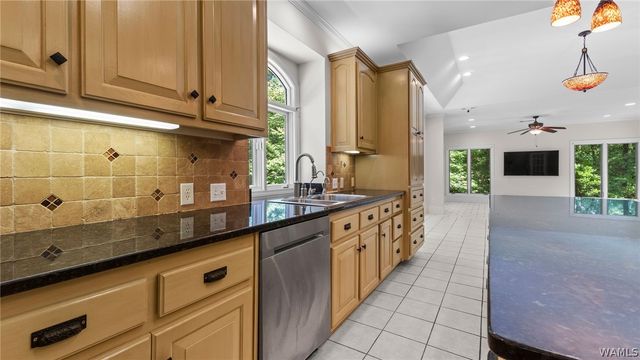 3621 Oak Glen, Tuscaloosa, AL 35406