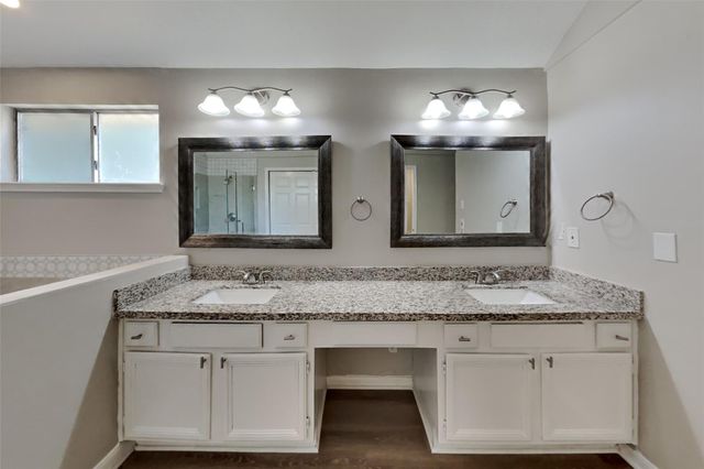 3215 Broken Bough Drive, Missouri City, TX 77459