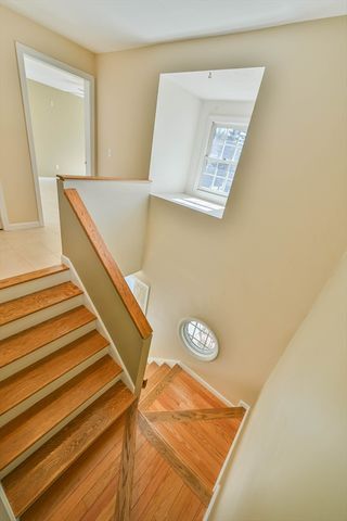 8 Village Green 8, Sturbridge, MA 01566