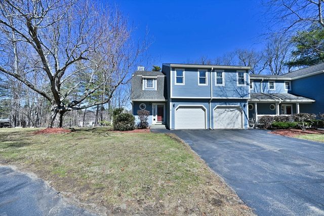 8 Village Green 8, Sturbridge, MA 01566