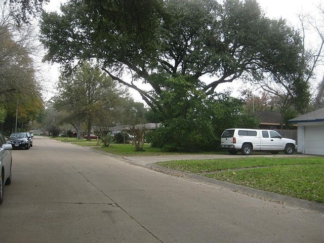 1907 Sedgie Drive, Houston, TX 77080
