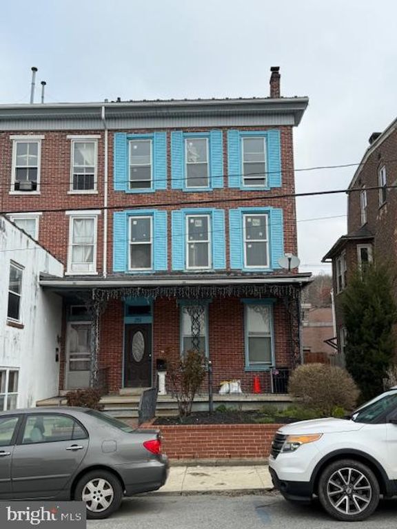 251 E CHESTNUT ST, Coatesville, PA 19320