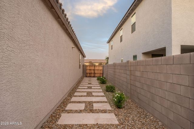 26440 N THORNHILL Drive, Peoria, AZ 85383