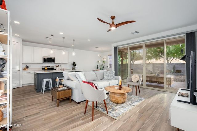 26440 N THORNHILL Drive, Peoria, AZ 85383