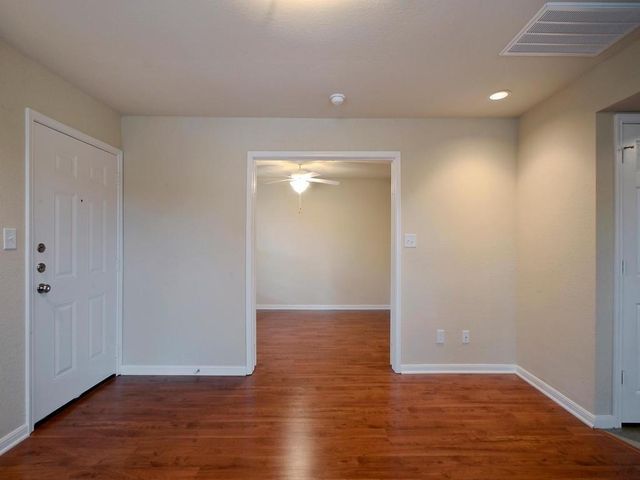 7685 Northcross DR 906, Austin, TX 78757