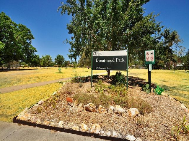 7685 Northcross DR 906, Austin, TX 78757