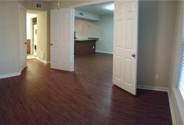 7685 Northcross DR 906, Austin, TX 78757