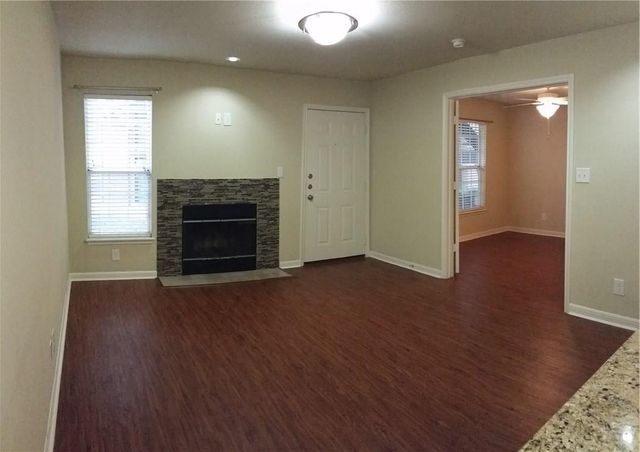 7685 Northcross DR 906, Austin, TX 78757