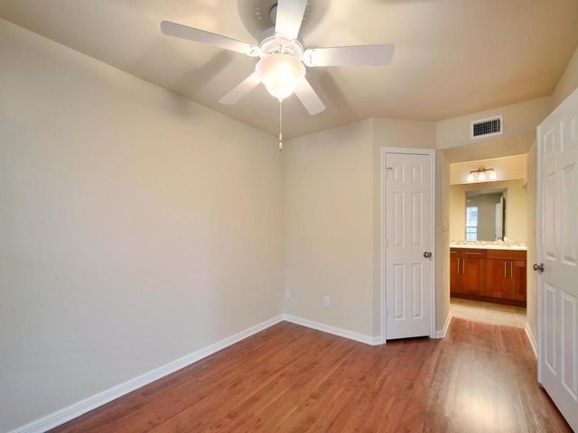 7685 Northcross DR 906, Austin, TX 78757